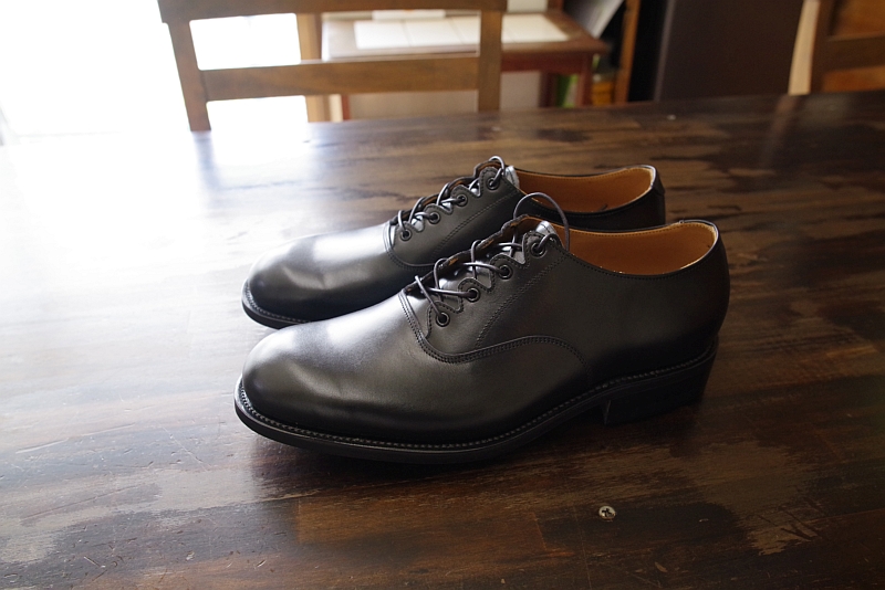 ギリーシューズ