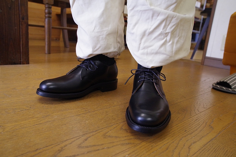 ３穴ギブソンシューズ