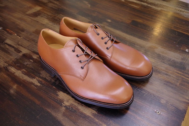 4穴ギブソンシューズ