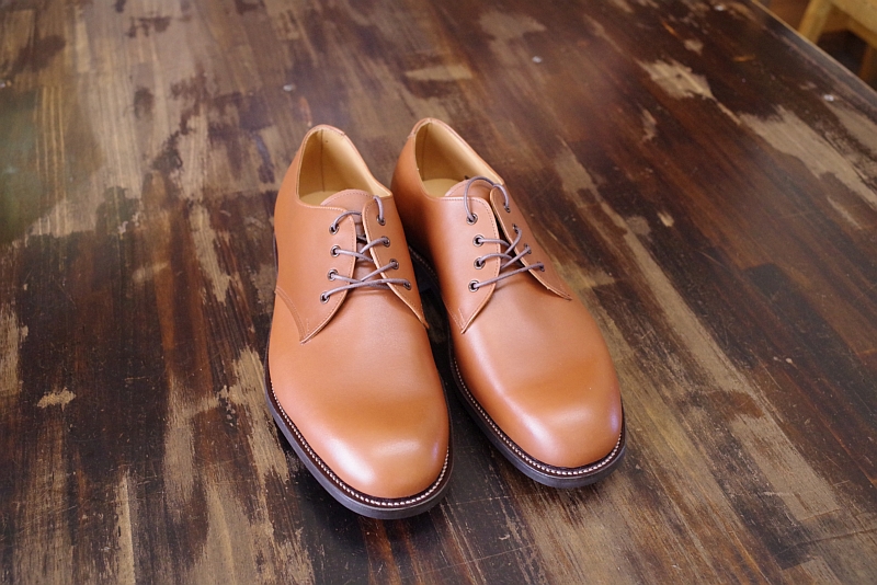 4穴ギブソンシューズ