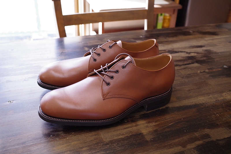 4穴ギブソンシューズ