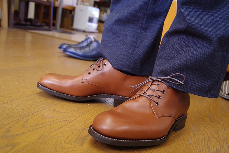 4穴ギブソンシューズ