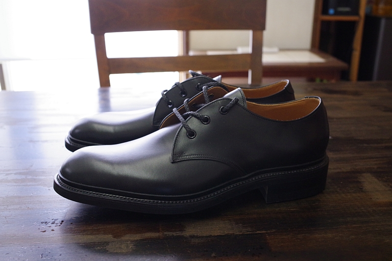 3穴ギブソンシューズ