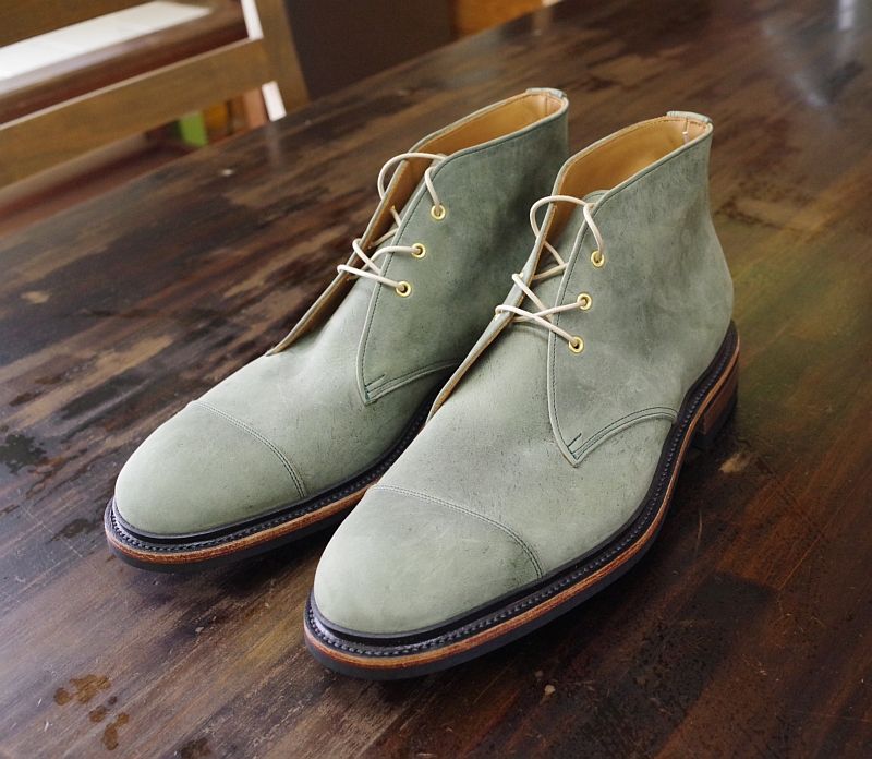 チャッカブーツ