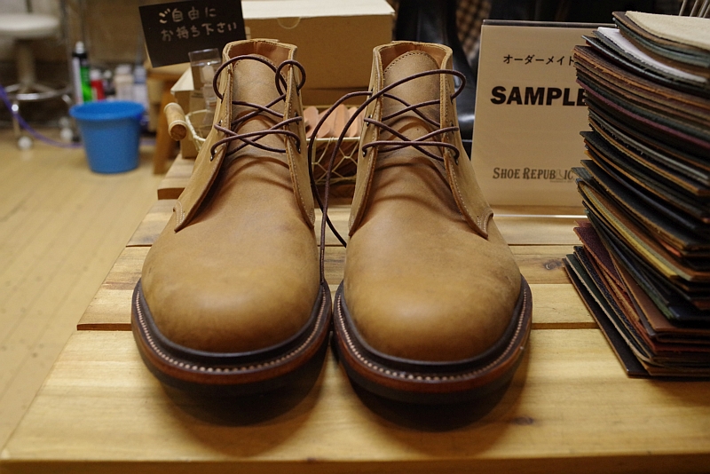 チャッカブーツ