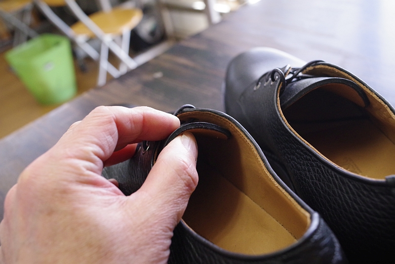 3穴ギブソンシューズ